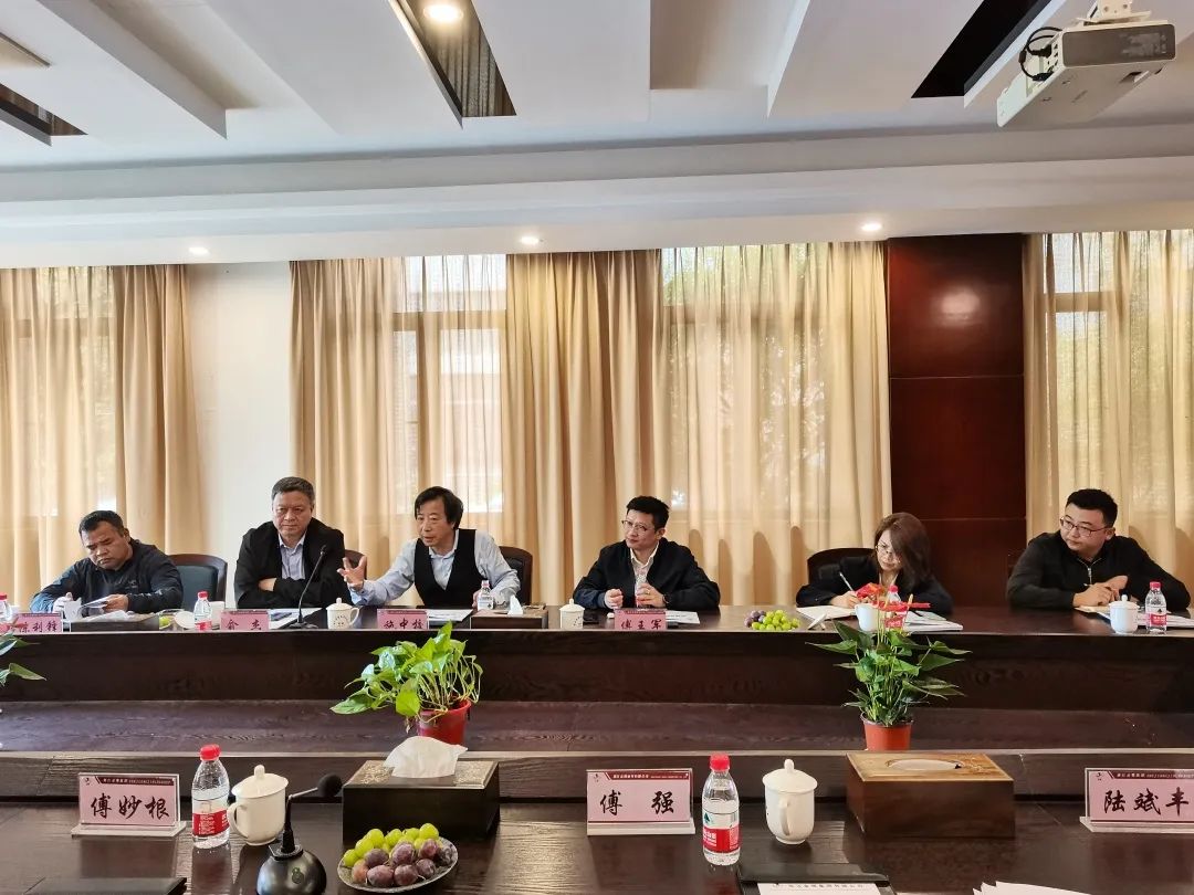 众安集团考察团一行走访爱游戏买球-爱游戏(中国)
集团